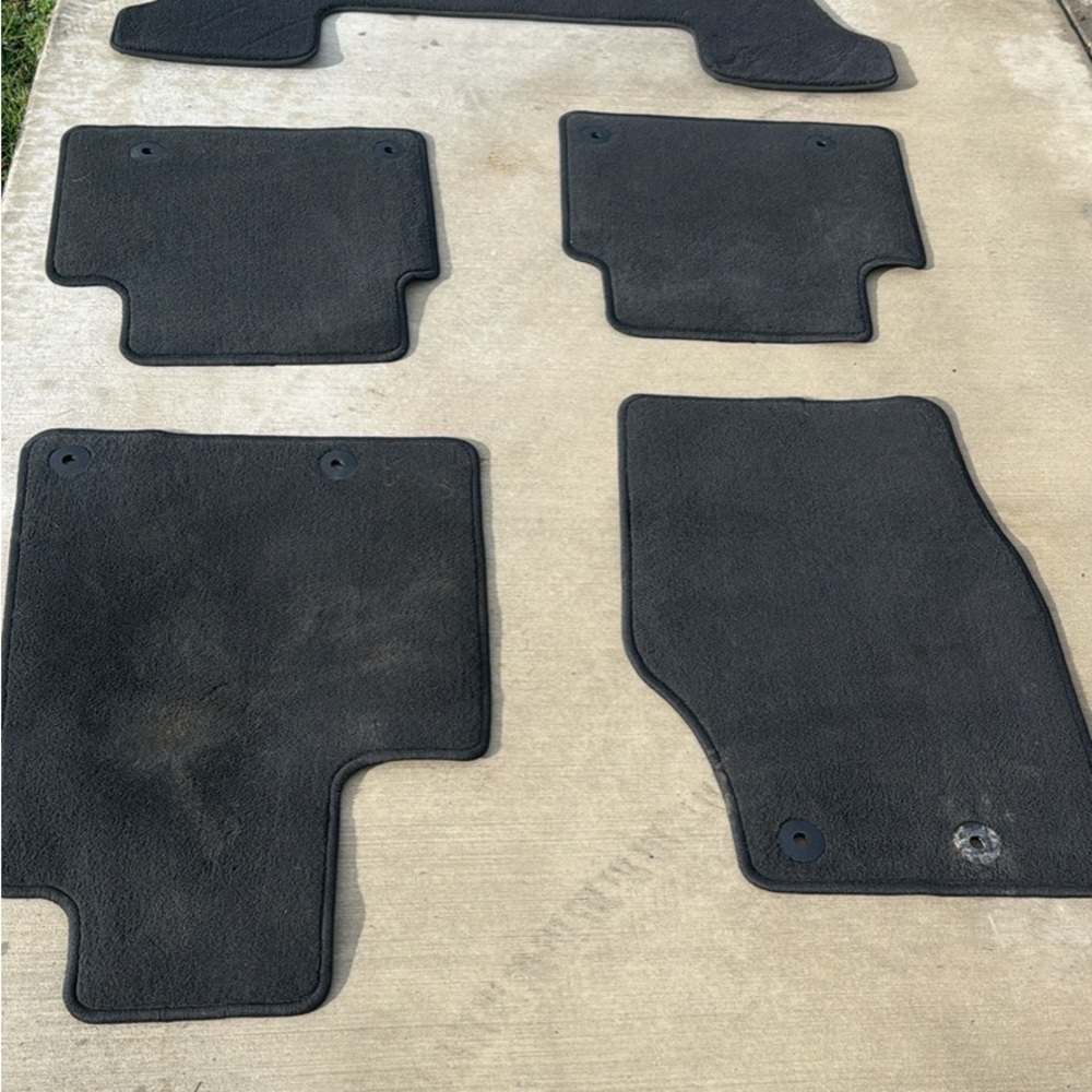 Jeep Grand Cherokee Laredo L Floor Mats Set